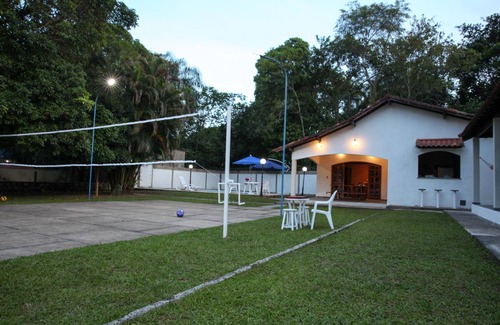 Guapimirim Casa | Maravilhosa Casa com Lazer Completo: Piscina, Rio, Salão de Jogos, Quadra e Mais