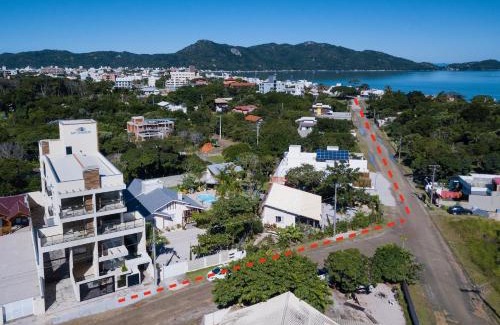 Mariscal Apartamento | Maravilhoso apto, a 290 metros da praia do Canto Grande! Lindo!