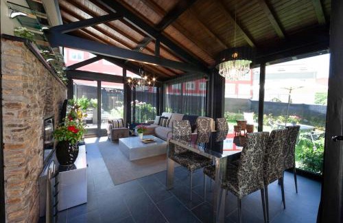 Mino Casa | Maravillosa vivienda con jardín y barbacoa.