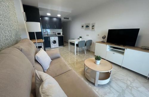 Caleta de Velez Apartamento | Maravilloso apartamento en primera linea de playa con vistas al mar en Caleta de Vélez 2 D