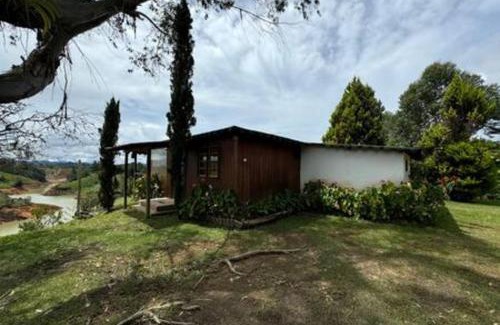 El Penol Chalet De Esquí | Maravilloso Chalet en el Penol Antioquia Guatape