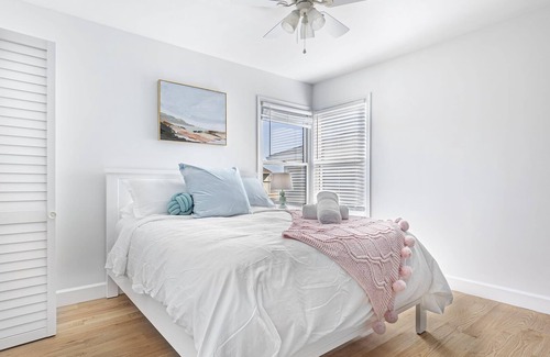 South San Mateo Casa | @ Marbella Lane - 3BR w/Deck near Beresford Park