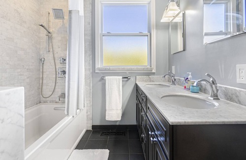 South San Mateo Casa | @ Marbella Lane - 3BR w/Deck near Beresford Park