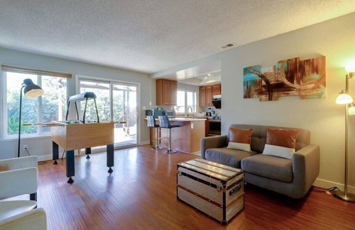 Ardenwood Casa | @ Marbella Lane - 4BR Home Away From Home | Ldry