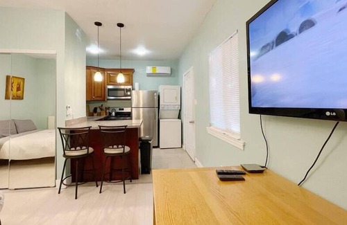 Los Altos Hills Cabaña | @ Marbella Lane - Adorable garden cottage