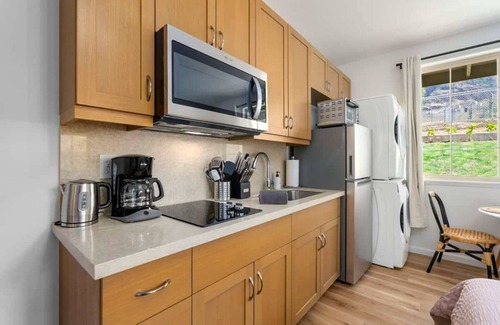 Makaha Valley Apartamento | @Marbella Lane - Blissful Studio in Makaha