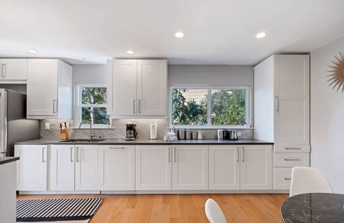 Park Pacifica Casa | @ Marbella Lane - Chic Abode w/Mountain Skyline
