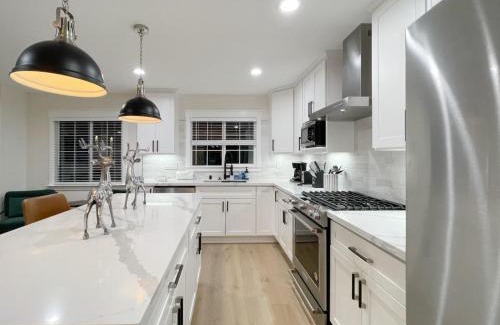 Sunnyvale Casa | @ Marbella Lane – Contemporary Sophisticated Home