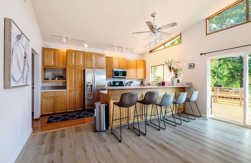 Maple Heights-Lake Desire Cabaña | @ Marbella Lane - Hidden Gem on Scenic Shady Lake