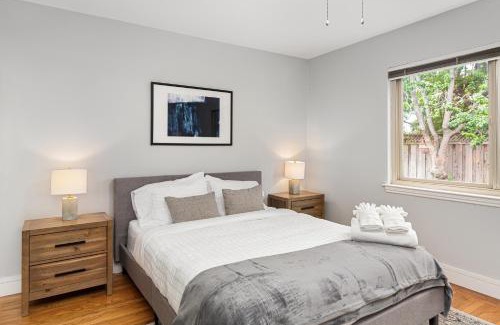 San Jose Casa | @ Marbella Lane - Immaculate & Cozy 3BR Home
