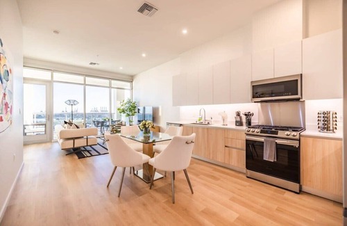 Waterfront Condominio | @ Marbella Lane - Luxury Beachside 2BR