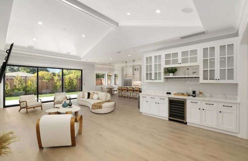 Silicon Valley Casa | @Marbella Lane - Sophisticated 4BR in Los Altos