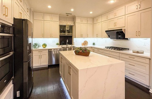 Woodbury Casa | @ Marbella Lane - Vibrant 4BR Home in Irvine