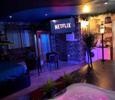 La Valette-du-Var Apartamento | Marbella Logement privatif -Jacuzzi-Sauna