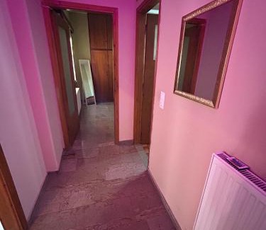 Dirfys-Messapia Apartamento | Marble and Wood Retreat!