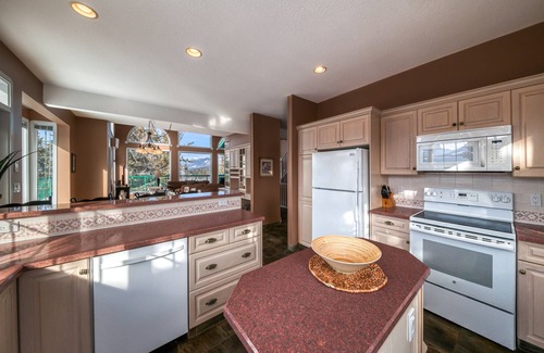 East Kootenay Casa | Marble Canyon 3 Bedroom Premium Townhome: Unit 102P1
