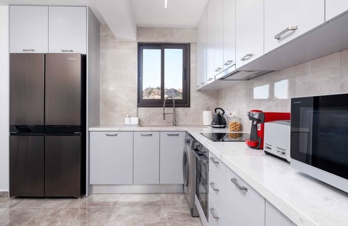 Kouklia Apartamento | Marble Heights Residence by Nomads