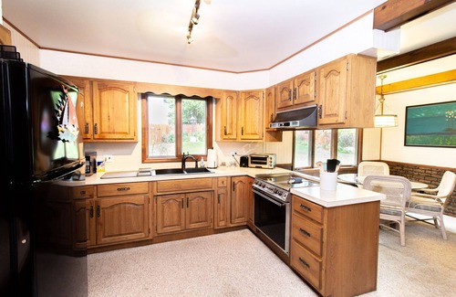 Manistee Casa | ⚓️Marcell's Mainstay ⚓️ Beach Retreat Blocks From Downtown