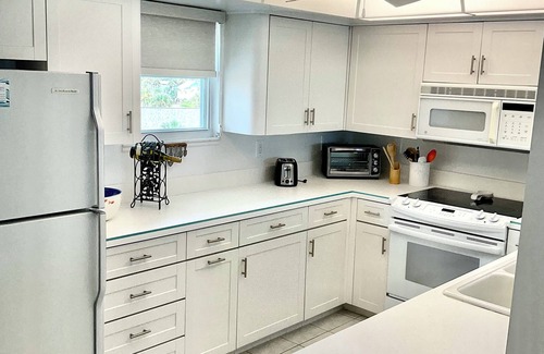 New Smyrna Beach Condominio | March 1, 2026 through March 27, 2026 STILL AVAILABLE COME ON DOWN