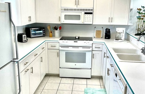 New Smyrna Beach Condominio | March 1, 2026 through March 27, 2026 STILL AVAILABLE COME ON DOWN