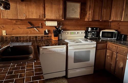 Denver Condominio | March/April Spring special: sleeps 4 with boat dock on TN River/KY Lake