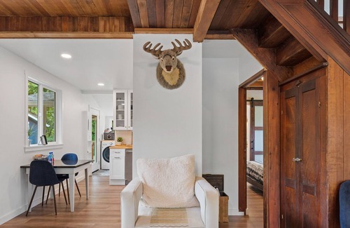 Neahkahnie Beach Cabina | ☀️ March Discounts! Gorgeous Cabin Remodel! Easy Beach Access! Manzanita!☀️