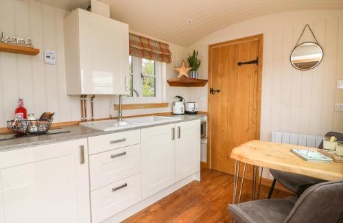 Rhayader Casa | Marches Way