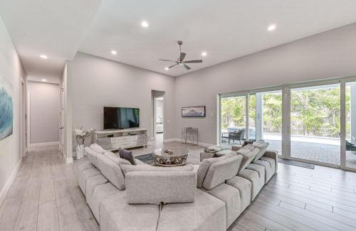 Marco Island Casa | Marco Island Home with Pool and Hot Tub Near Beaches!