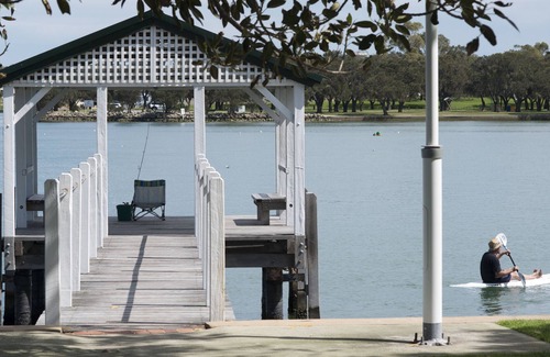 Mandurah Apartamento | Marco Polo - Exclusive Escapes. Luxury 3 bed penthouse on Mandurah foreshore with pool, spa & gym.