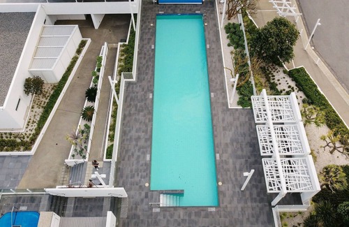 Mandurah Apartamento | Marco Polo - Exclusive Escapes. Luxury 3 bed penthouse on Mandurah foreshore with pool, spa & gym.