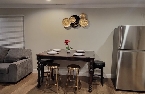 Mobile Casa | Mardi Gras Visitors Are Welcome! 3 Bedrms / 4 Beds. 1.5 Ba. Spacious