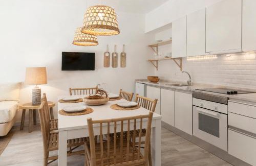 Consolacao Apartamento | Mare Cheia (High Tide) Beach and Surf Apartments