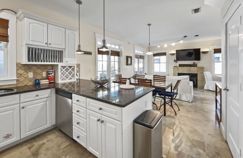 Rosemary Beach Casa | Mare E Sole 2 Bedroom Home by RedAwning