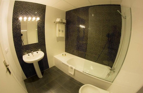 Dos Hermanas Hotel | Mare Hotel