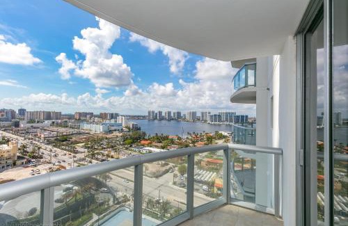 Sunny Isles Beach Apartamento | Marenas Beach Resort Private Luxury Suites