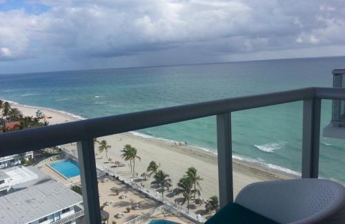 Sunny Isles Beach Apartamento | Marenas Beach Resort Private Luxury Suites