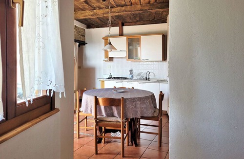 Cessole Casa | MARENCO LANGHE COUNTRY HOUSE Barbera | with pool, garden, view, wi-fi