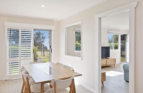 Brooms Head Casa | Marg's - Oceanstays - Oceanfront