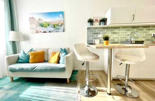 Felheviz Apartamento | Margaret Apartment next to the Lukács Spa with Panorama Danube