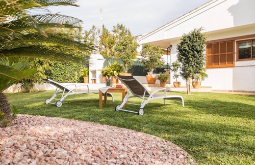 Muro Villa | Margarita - Bonito chalet con jardín en Platges de Muro