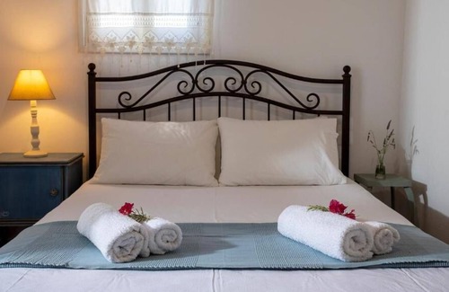 Serifos Casa | Margaritas Oasis