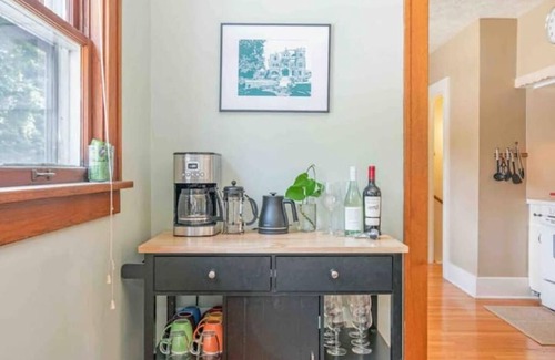 Aksarben - Elmwood Park Casa | Margaux’s Manor - Clean, eclectic, kid friendly