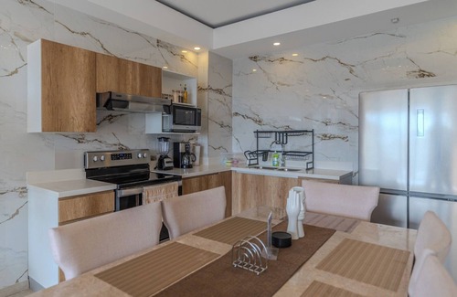 San Salvador Apartamento | Margo 306- Luxe, Elegant & Cozy Condo- City Center