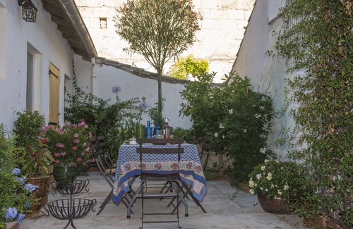 Aigues-Mortes Medieval City Casa | Marguerite de Provence casa dentro de las murallas