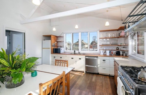 Braidwood Casa | Marguerite House by Free Trade Co
