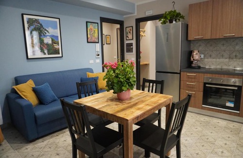 Altavilla Milicia Casa | Maria's Home