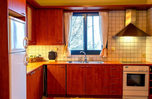 Terpsithea Casa | Marianda's House - Mountain Views & Rustic Charm