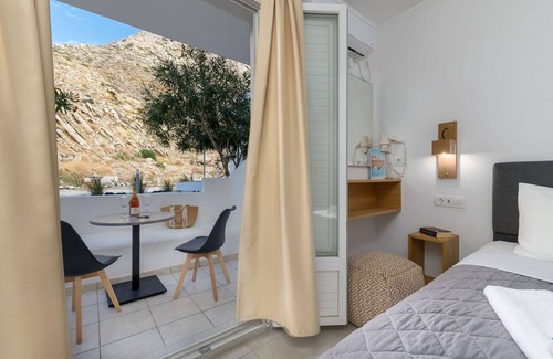 Perissa Hotel | Marianna Hotel
