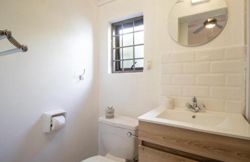 Sea Point Casa | Marias Cottage - Sea Point Serenity