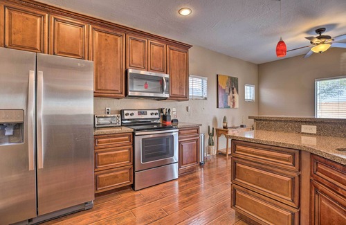 Maricopa Casa | Maricopa Home w/ Outdoor Seating, 2 Mi to Golf!
